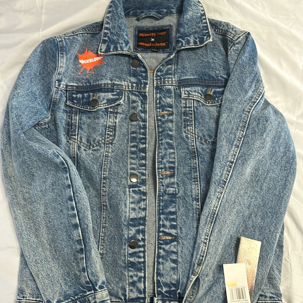 Nickelodeon Rugrats authentic Jean jacket. Handpainted details on back